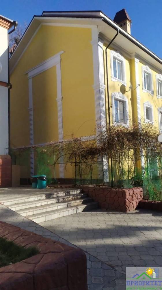 photo_5296467006037104048_y