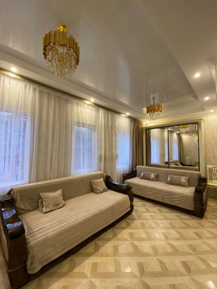 photo_5296467006037104436_y