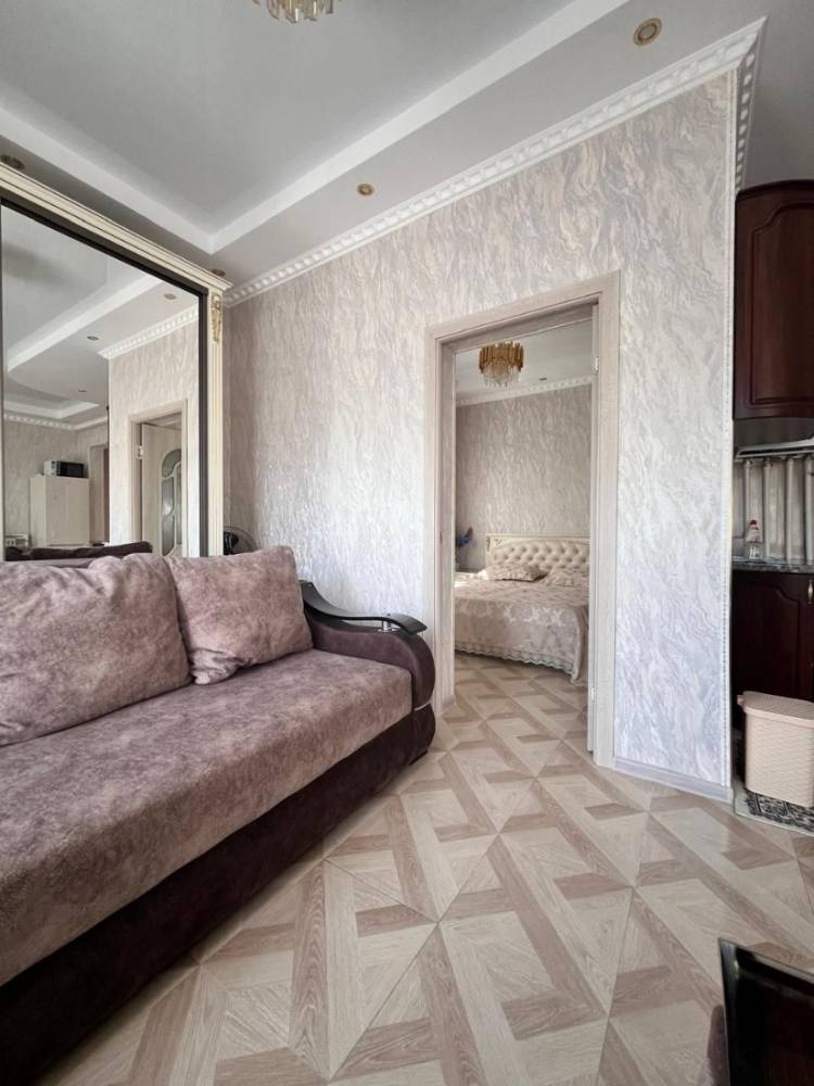 photo_5296467006037104434_y