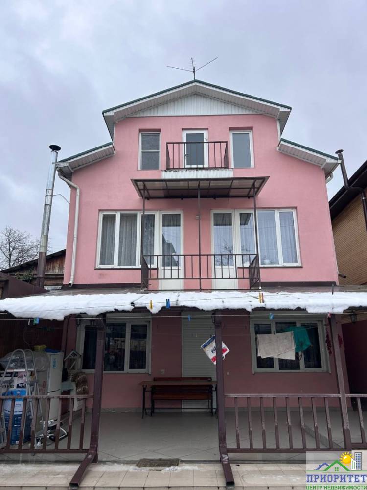 photo_5285342787337393223_y