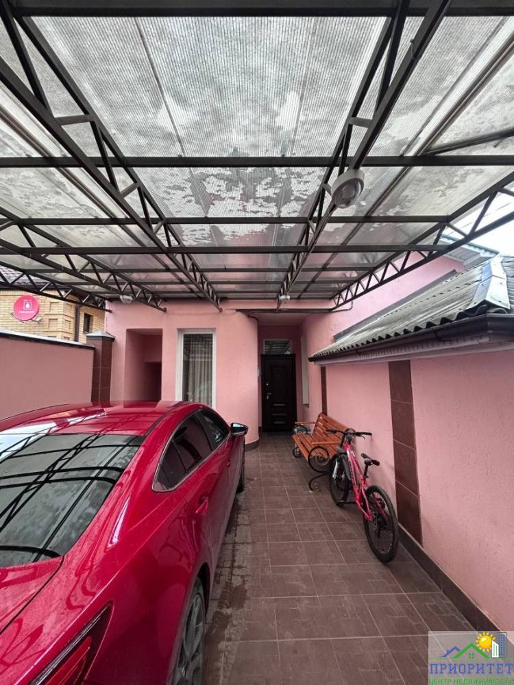 photo_5285342787337393222_y