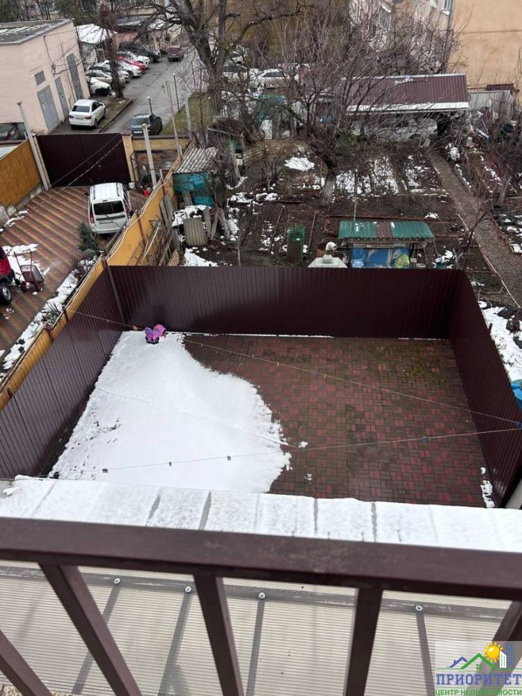 photo_5285342787337393205_y