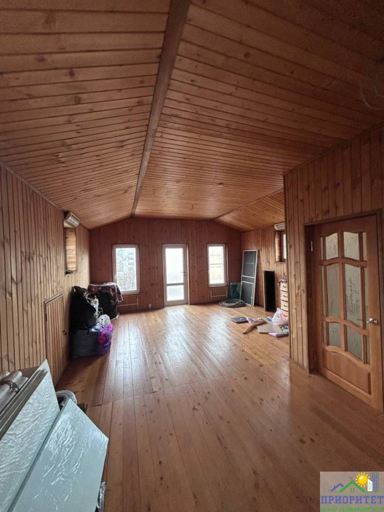 photo_5285342787337393207_y