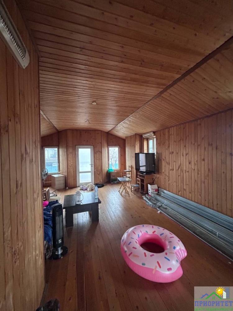 photo_5285342787337393208_y