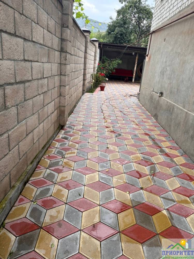 photo_5278523955524343895_w