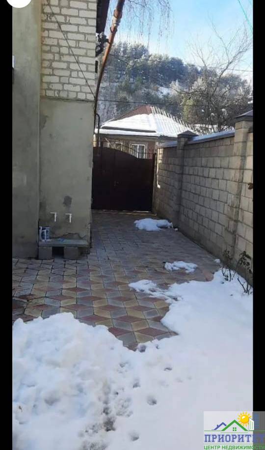 photo_5278523955524343932_y