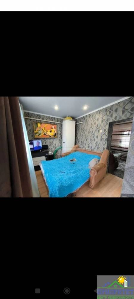 photo_5298708755627316500_y