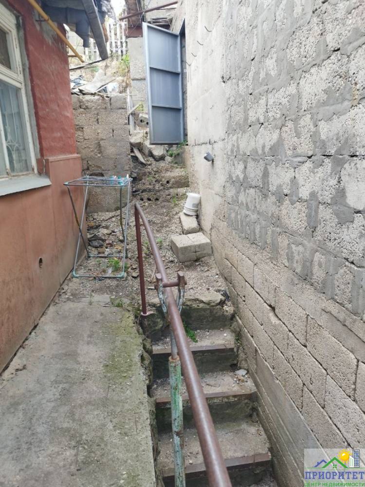 photo_5298708755627316499_y