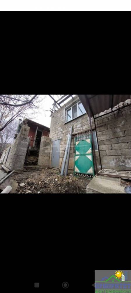 photo_5298708755627316506_y