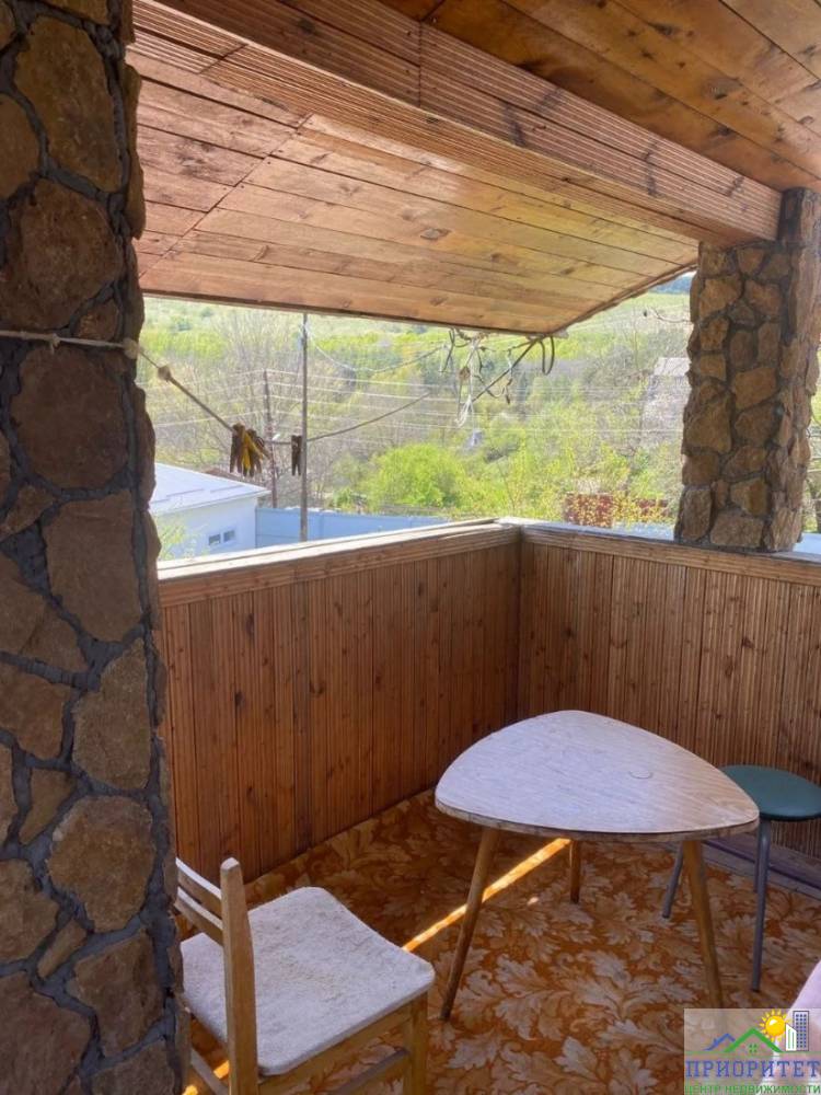 photo_5298718805850790112_y