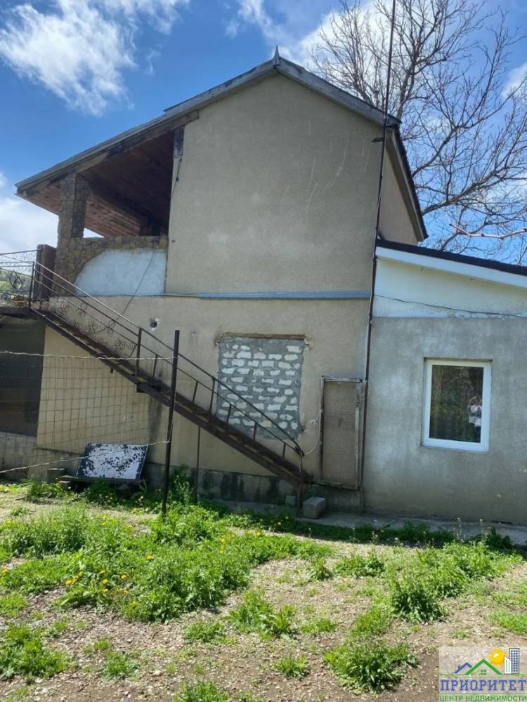 photo_5298718805850790114_y