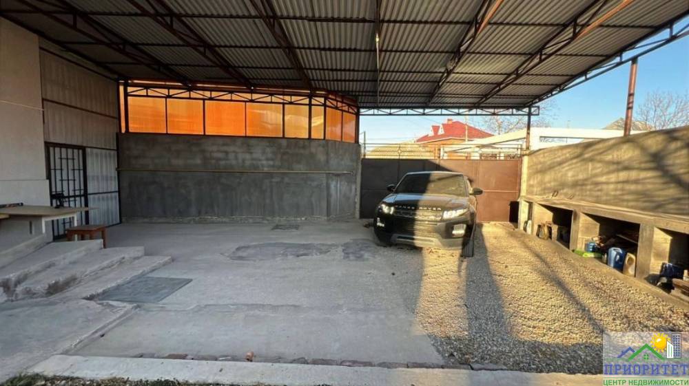 photo_5303269448254953399_y