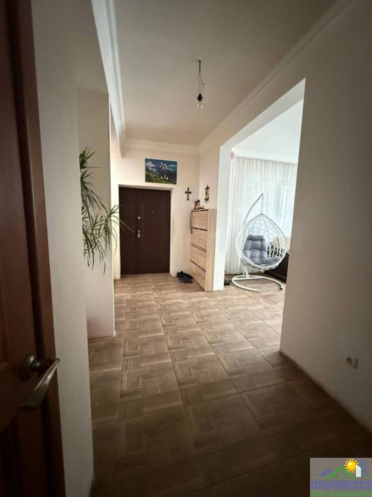 photo_5303269448254953403_y