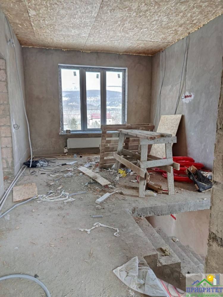 photo_5314428104002442202_y