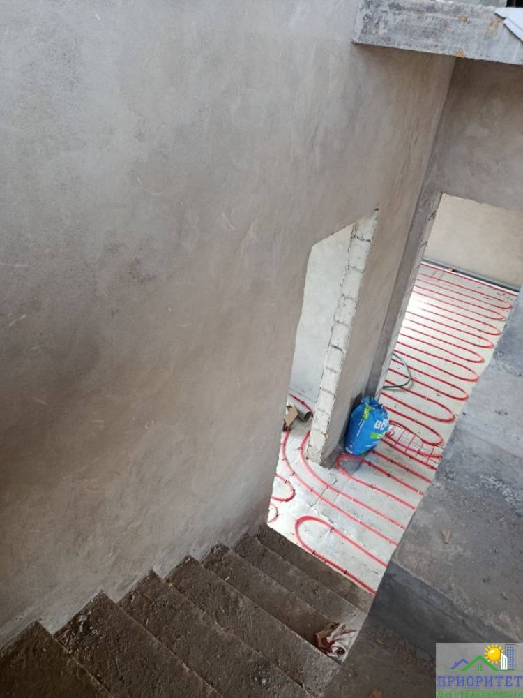 photo_5314428104002442200_y