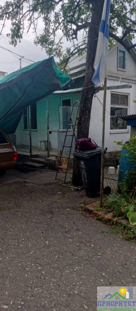 photo_5305666972014023156_y