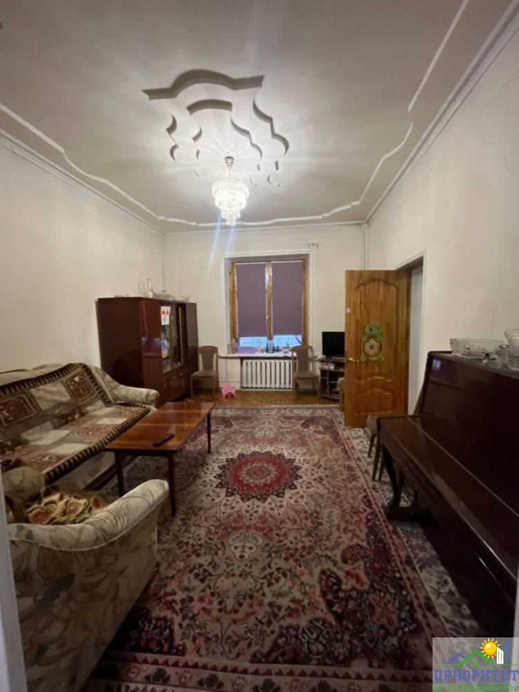 photo_5316704629942852055_y