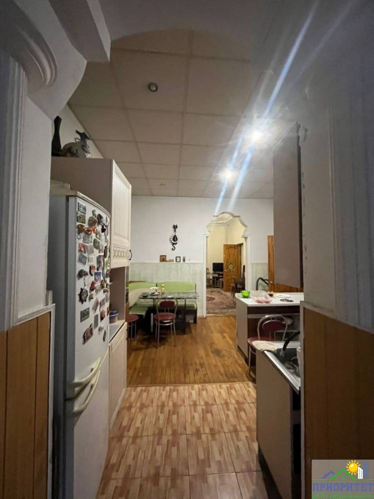 photo_5316704629942852044_y