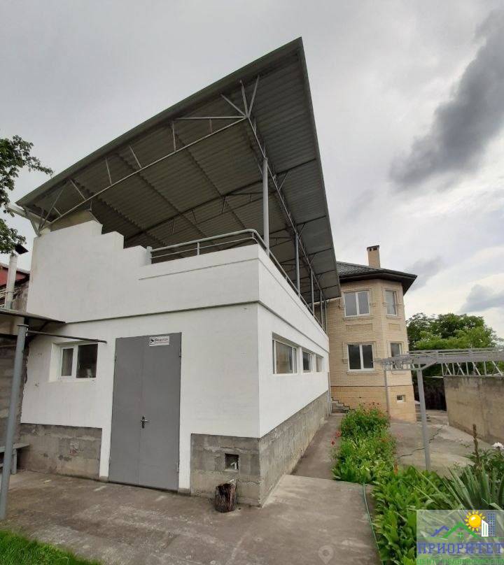 photo_5316993797205988377_y