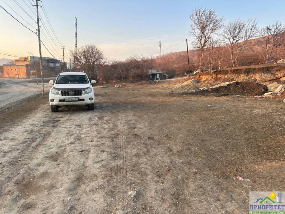 photo_5321464248275768479_y