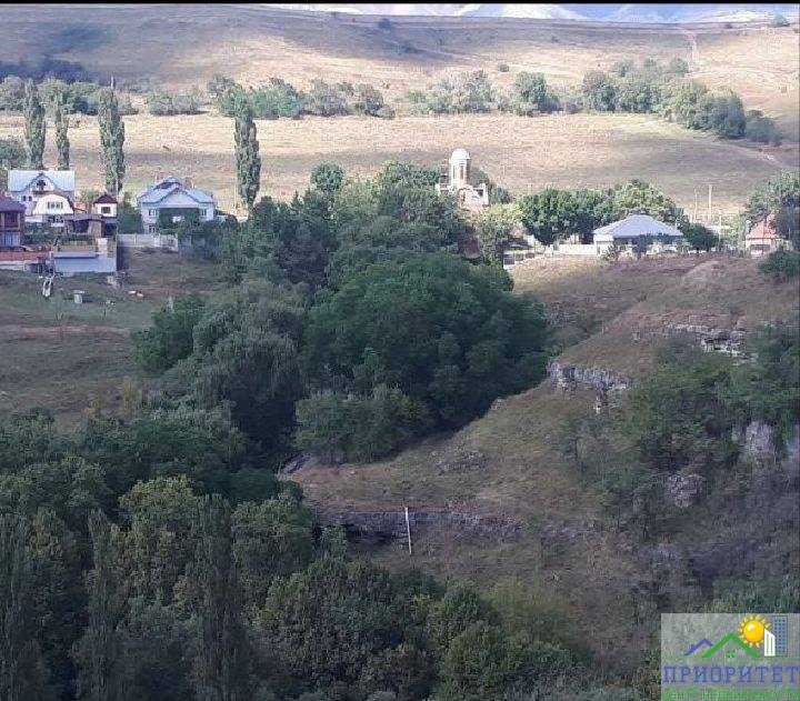 photo_5321307177026787433_x