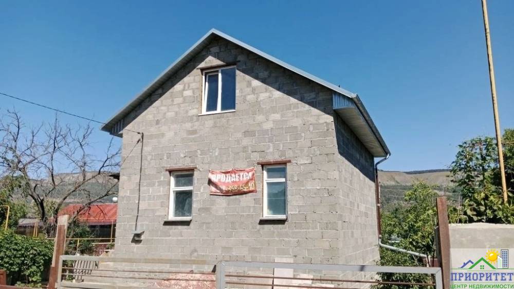 photo_5357395321903846428_y