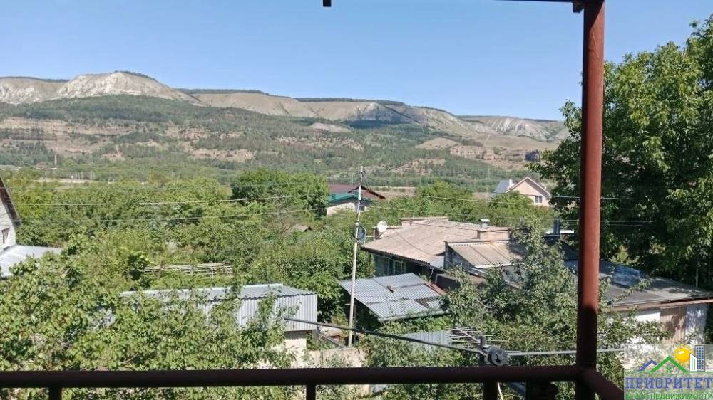 photo_5357395321903846425_y