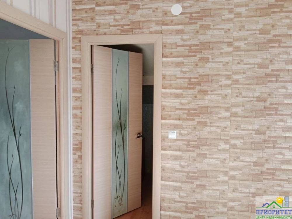 photo_5357395321903846420_y