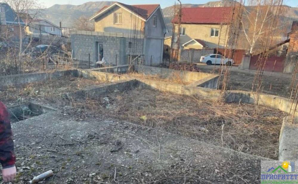 photo_5357395321903846930_y