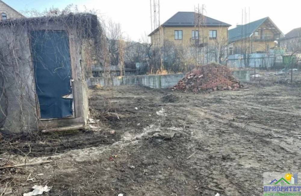 photo_5357395321903846934_y