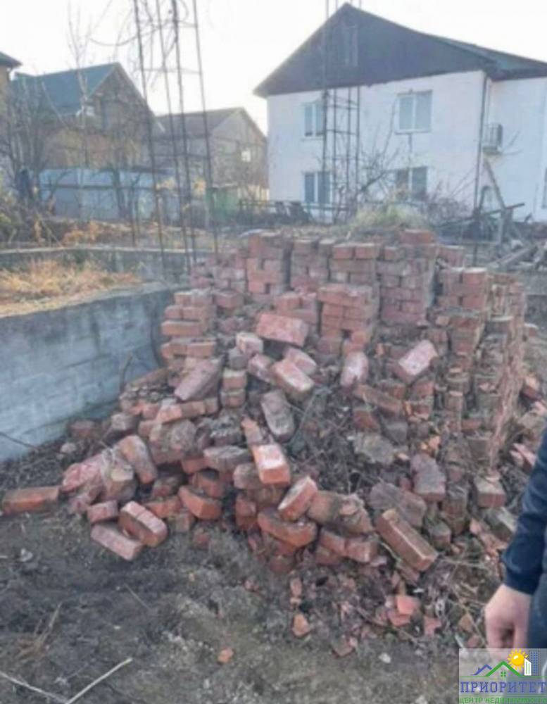 photo_5357395321903846932_y