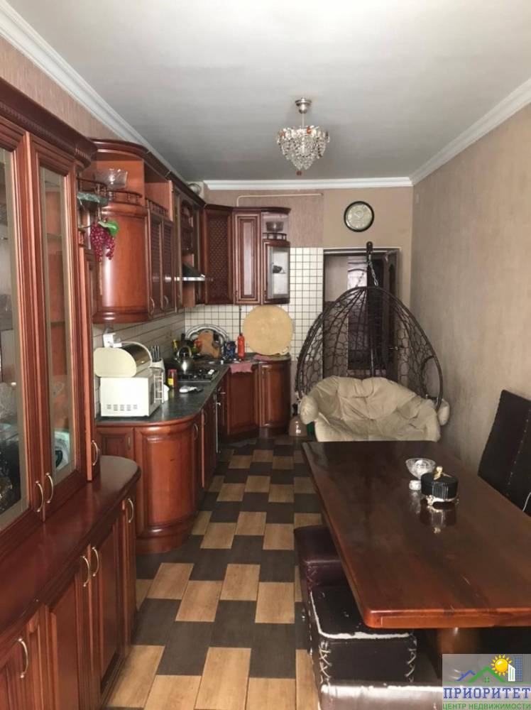 photo_5357159347810670788_y