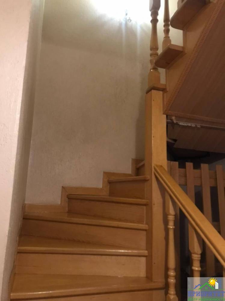 photo_5357159347810670791_y