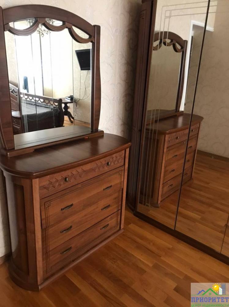 photo_5352673275944835013_y