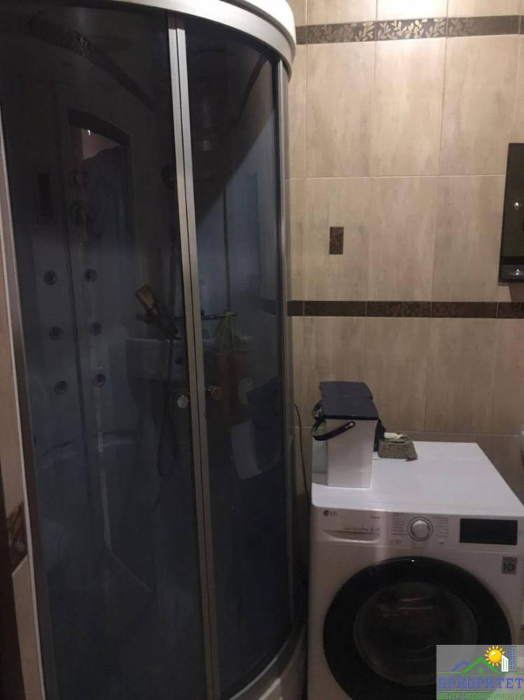 photo_5357159347810670778_y