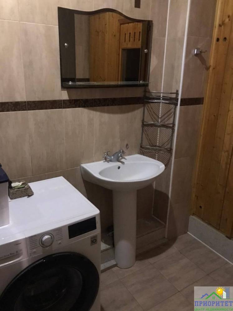 photo_5357159347810670779_y