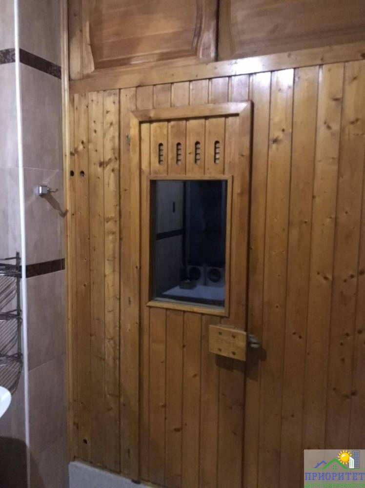 photo_5357159347810670781_y