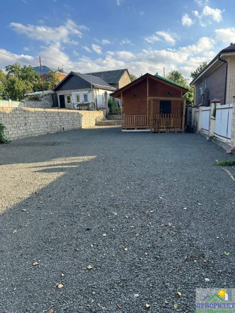 photo_5350808697497656088_y