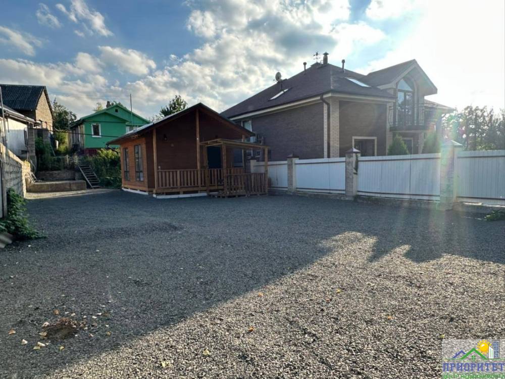 photo_5350808697497656090_y