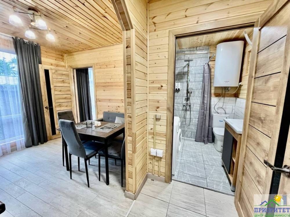 photo_5350808697497656094_y