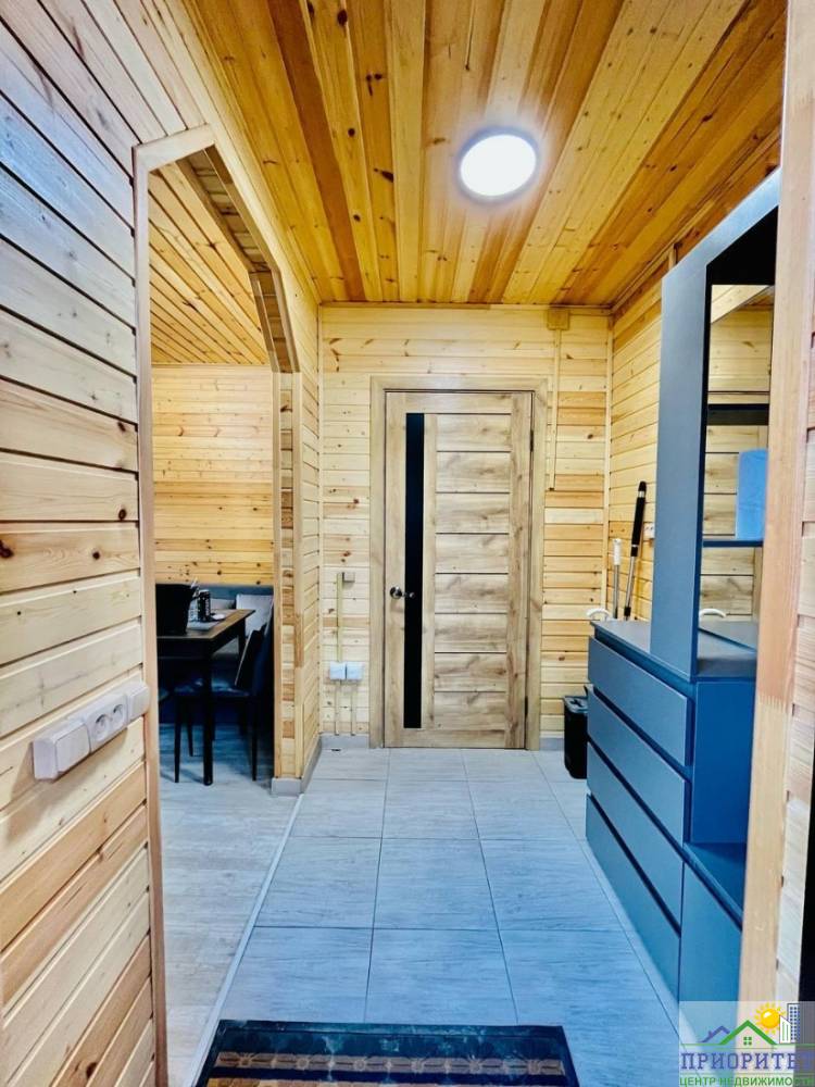 photo_5350808697497656095_y