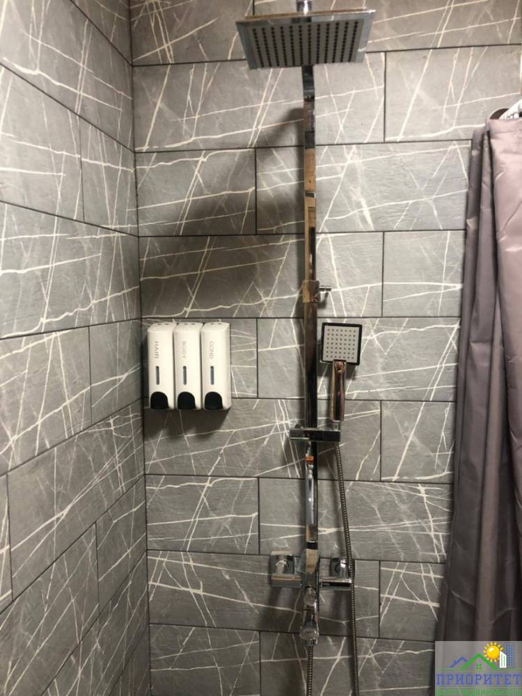 photo_5350808697497656097_y