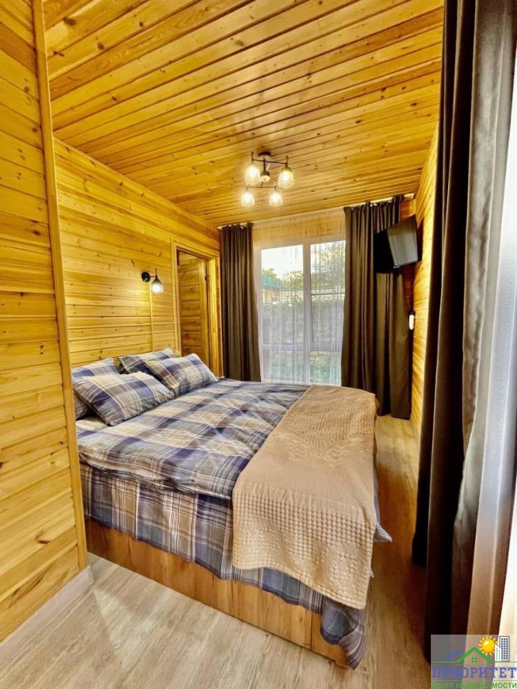 photo_5350808697497656083_y