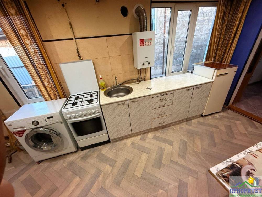 photo_5350808697497656101_y