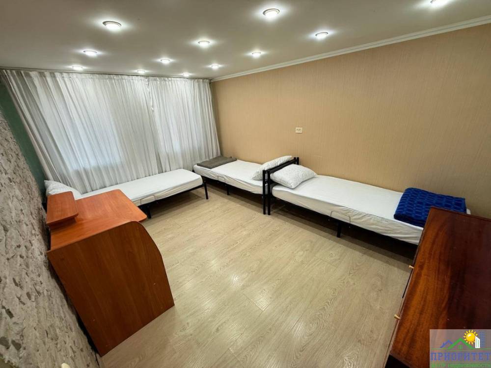 photo_5350808697497656103_y