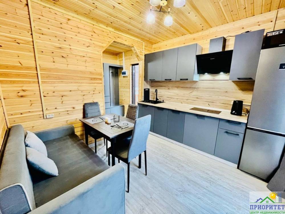 photo_5350808697497656085_y