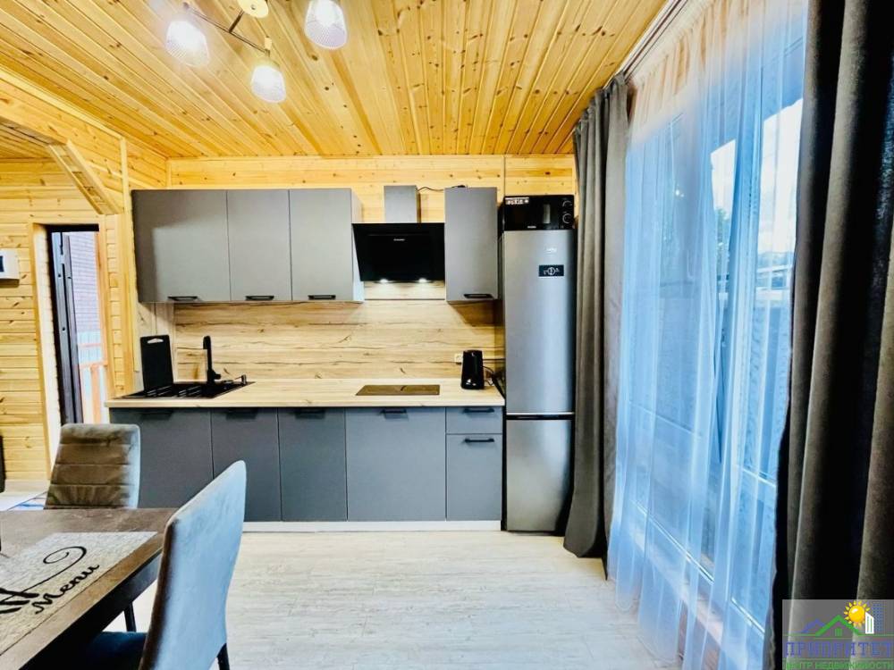 photo_5350808697497656089_y